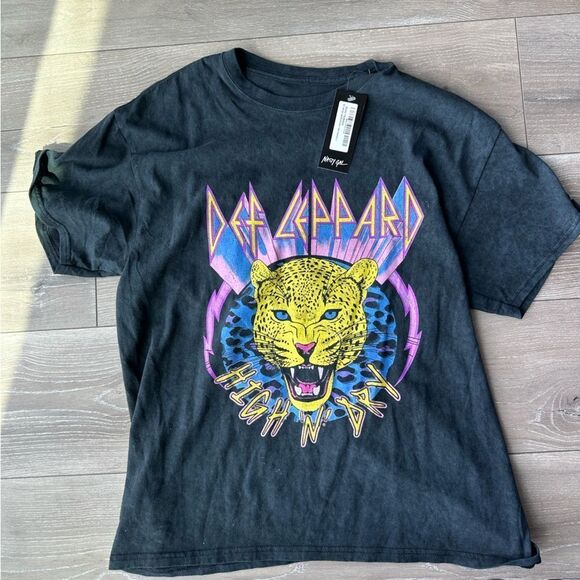 🆕 Def Leppard Graphic Vintage Print Charcoal T-Shirt - Picture 6 of 7